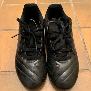 Adidas boys soccer shoes